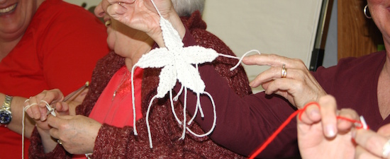 The Knit and Yoga retreat where Twillingaters helped knit starfish for Old Manolis and the Sea